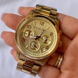 MICHAEL KORS Gold watch